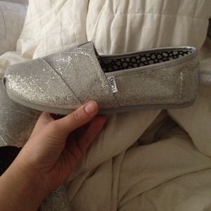 silver glitter authentic toms