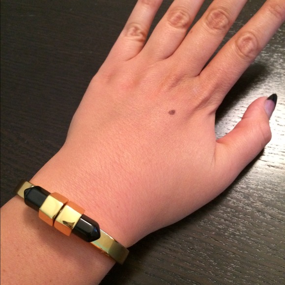 ✂️PRICE CUT✂️VINCE CAMUTO BRACELET - Picture 3 of 3