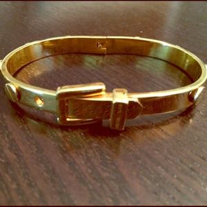✂️PRICE CUT✂️🎀MICHAEL KORS GOLD BUCKLE BRACELET🎀