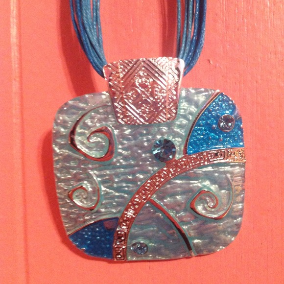 Necklace and earring set! - Picture 1 of 2