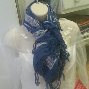 Hollister light blue and white versatile scarf