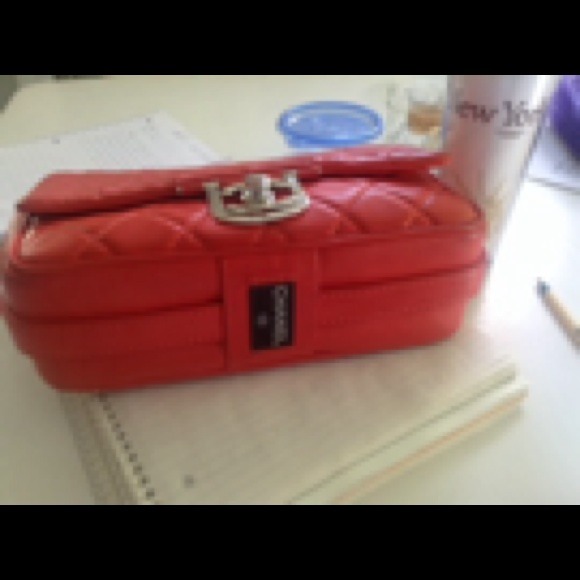 Chanel coral flap bag - Picture 2 of 3