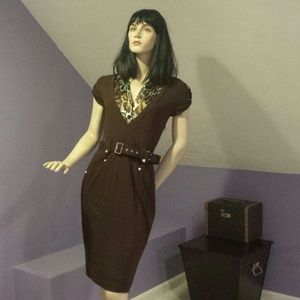 🌷CACHE dress🌷with alot of great details.