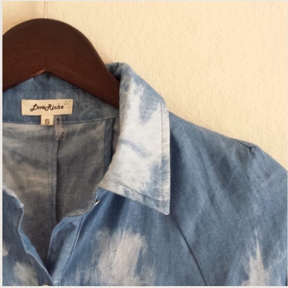 SOLD Acid wash shirt - Picture 3 of 3