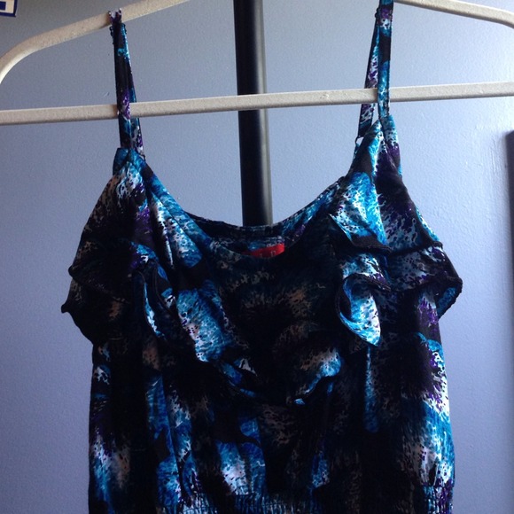 Cute sundress👇👇👇👇PRICE REDUCTION👇👇👇👇 - Picture 4 of 4