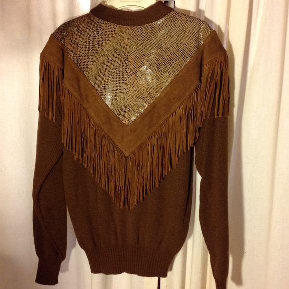 Sweater - Picture 2 of 4