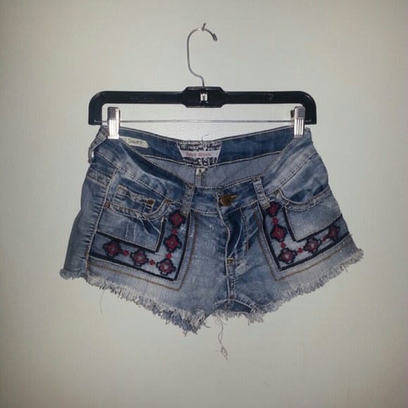 Tribal print shorts size 5