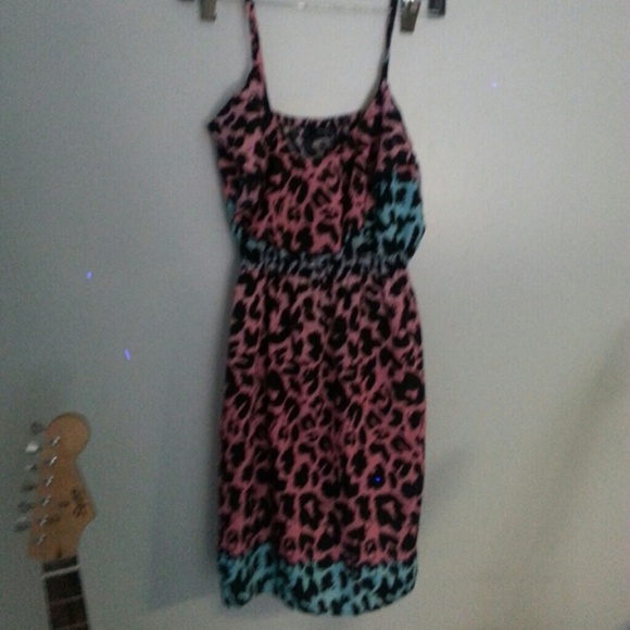 Rue 21 lepord dress M