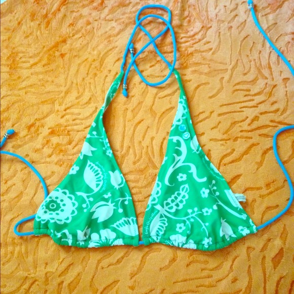 💥SOLD💥 AE Green & White Triangle Bikini Top
