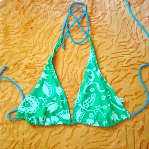 💥SOLD💥 AE Green & White Triangle Bikini Top