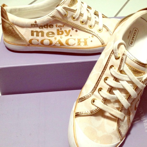 💥Open for offers💥Coach shoes/tennies