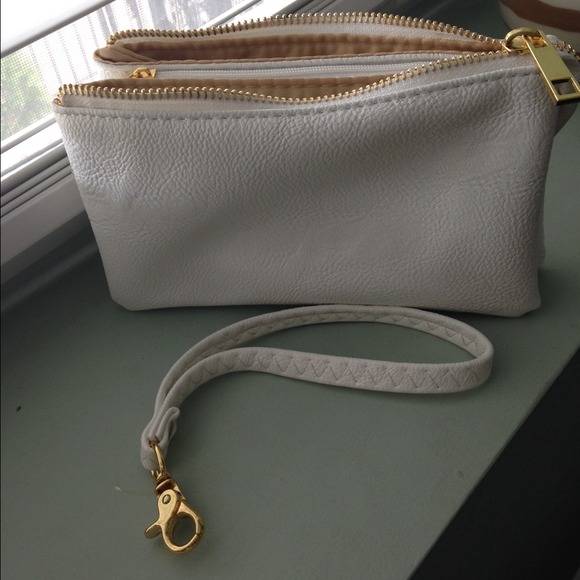 NEW ITEM... NEW COLOR...White Leather Wristlet - Picture 2 of 2