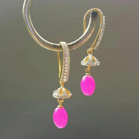 Cubic zirconia & hot pink earrings - Picture 2 of 4