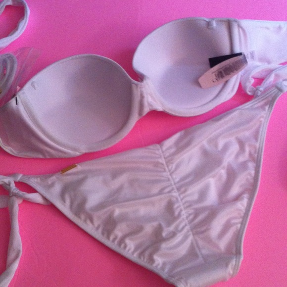 SOLD!!!Victoria's Secret beaded bikini very sexy - Picture 3 of 4