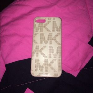 🌟🌟RESERVED🌟🌟MK phone case! 💕