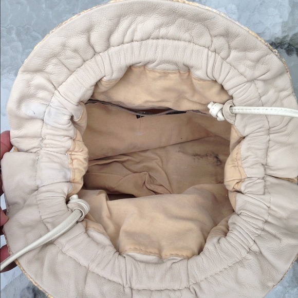 Vintage Snakeskin Clamshell Clutch - Picture 3 of 4