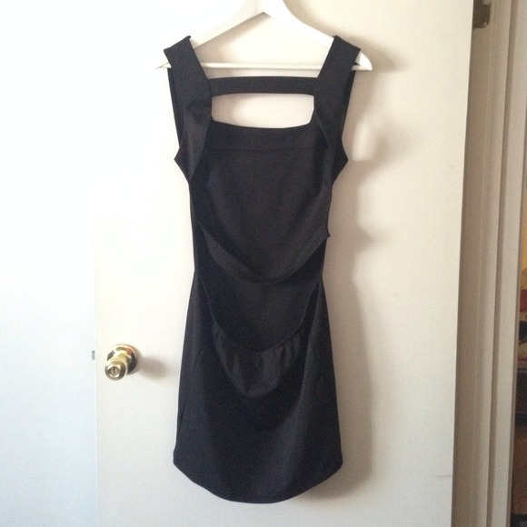 Sexy at back, check on the pics that listed - Picture 2 of 4