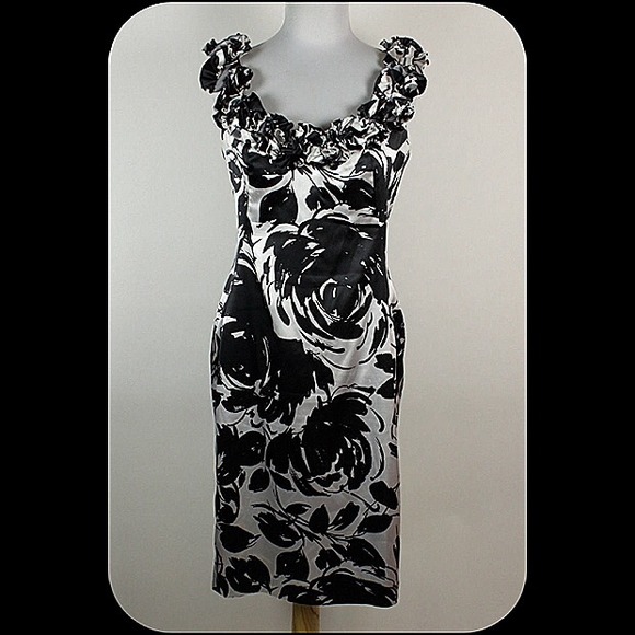 Black and white satin rose floral print dress - Picture 3 of 3