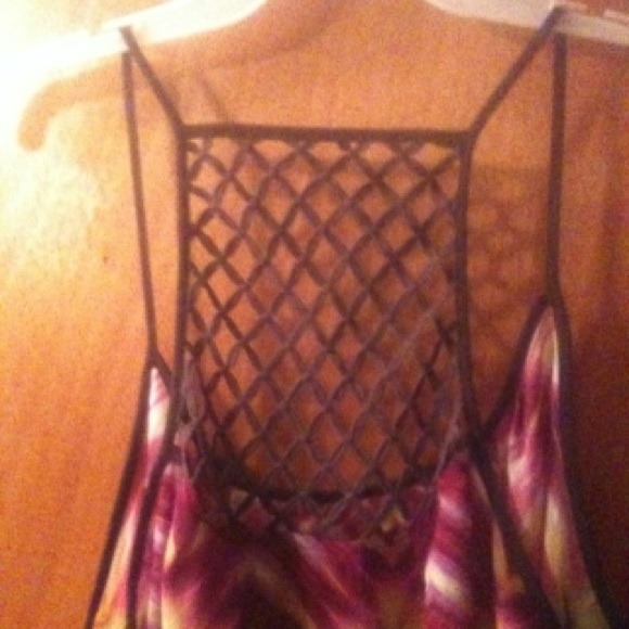 🚫Sold🚫 Flowy Tank.! - Picture 3 of 4