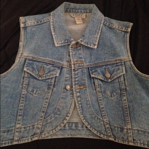 Cropped vest