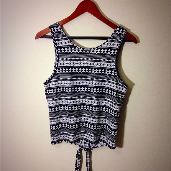 Aztec Tie Front Tank - Picture 3 of 4