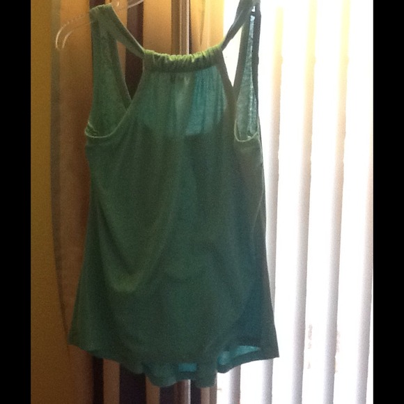 💕Green Racerback Top - Picture 3 of 4