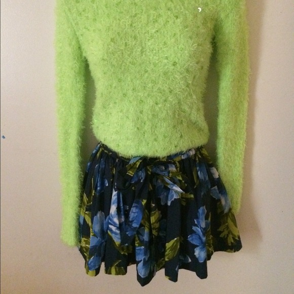 Women XS mini skirt floral Abercrombie & Fitch - Picture 2 of 3