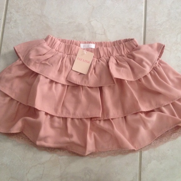 Liz Lisa pink ruffle skirt