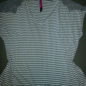 Womens cotton knit top with lace cap sleeves 3x