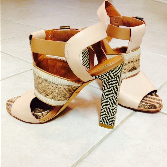 Rachel Roy - NEVER WORN !