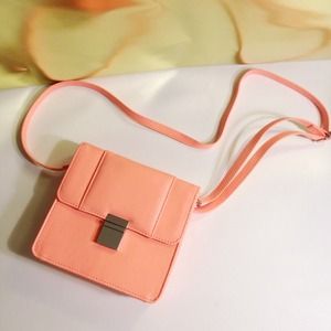 H&M Neon Coral Bag🌟
