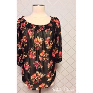 Floral top 🌸🌸