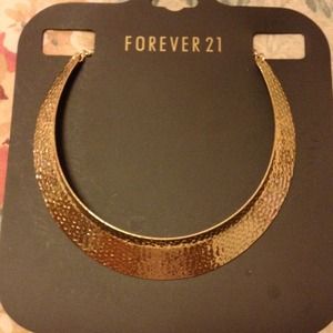 Forever21 Dimpled Boomerang Choker Necklace