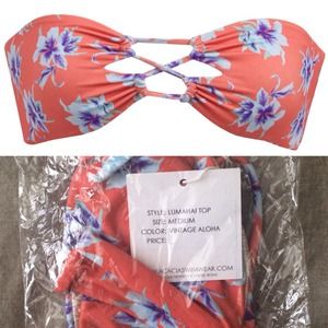 ❌SOLD❌ Acacia Swimwear Lumahai top