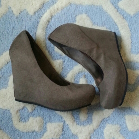 MIA Shoes - Brown Gray Suede Platforms