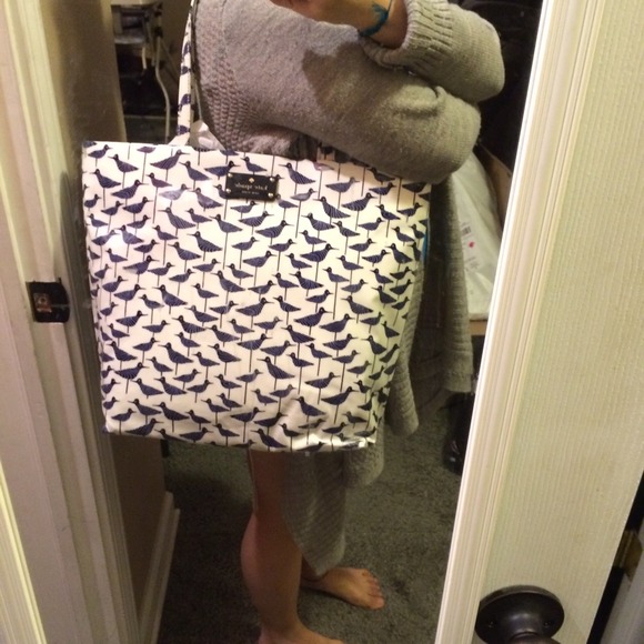 ⛔️SOLD⛔️Kate Spade Shopper🐦 - Picture 2 of 2