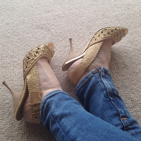 SOLD. Miu Miu woven sling back heels - Picture 1 of 5