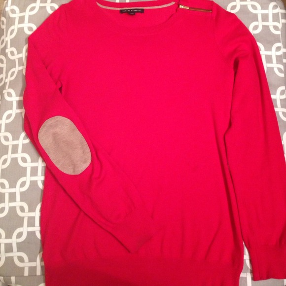 🚫SOLD🚫in bundle. Red long sleeved top BR