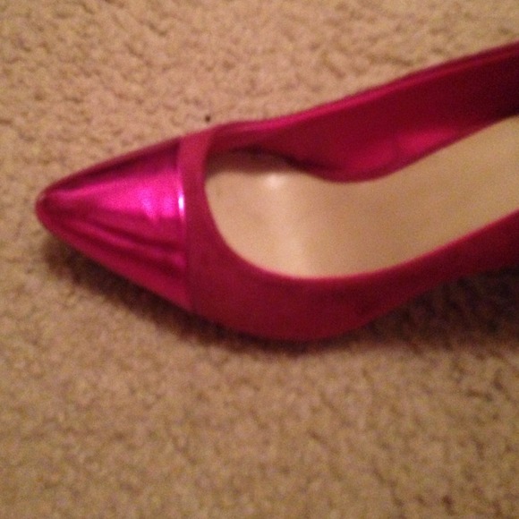 Hot high heels - Picture 2 of 3