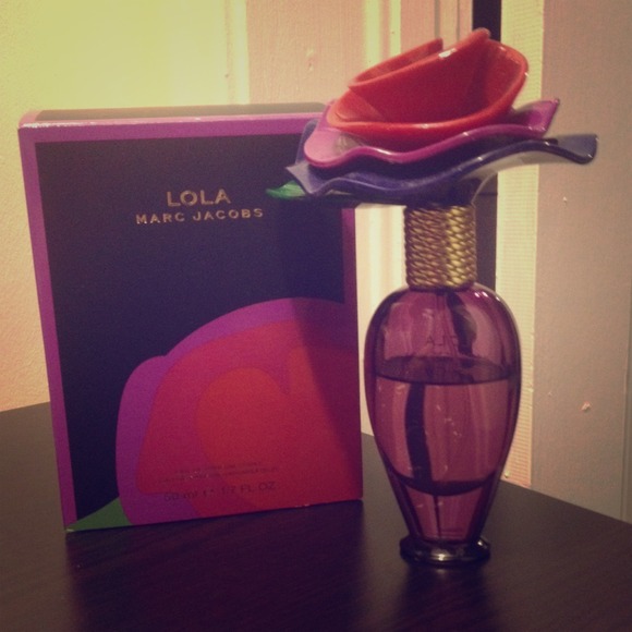 Marc Jacobs Lola perfume