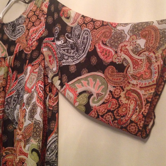 sunny Leigh Tops - Printed Kimono sunny Leigh Tops - Printed Kimono