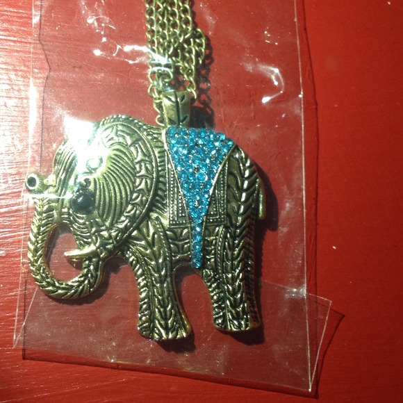 Elephant Necklace❌SOLD❌ - Picture 2 of 3