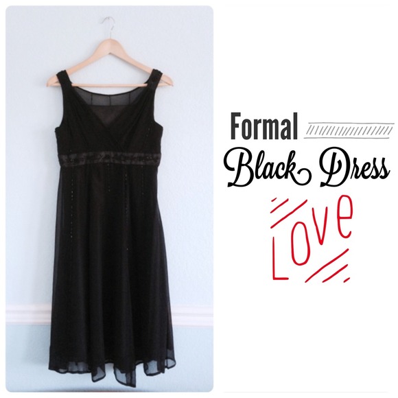 Formal black dress (size s)