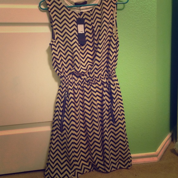 Chevron dress - Picture 1 of 4
