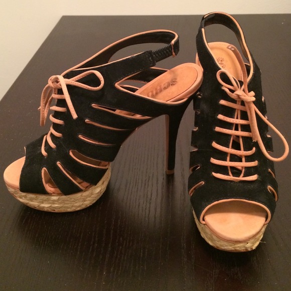 SOLD!! SCHUTZ platform high heels
