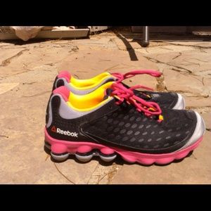 Reebok DMX sky tennis shoes