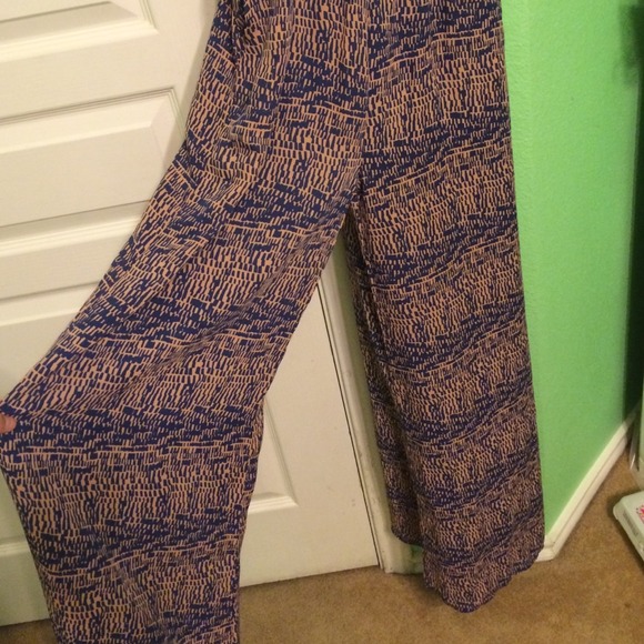 Romper - Picture 3 of 4