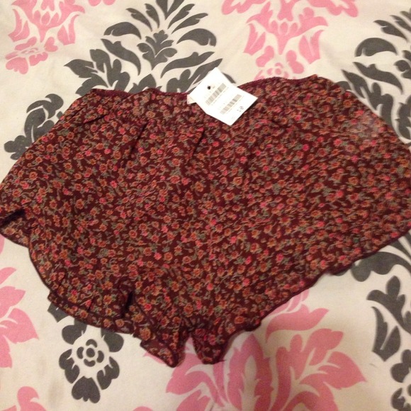 Brandy Melville rare floral vodi shorts SOLD!!!