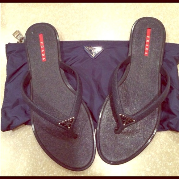 Just in time for Summer!! Prada Sandals - Picture 1 of 2