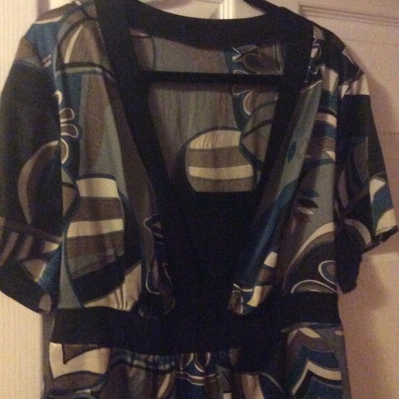 Patterned Kimono-esque Top - Picture 2 of 4